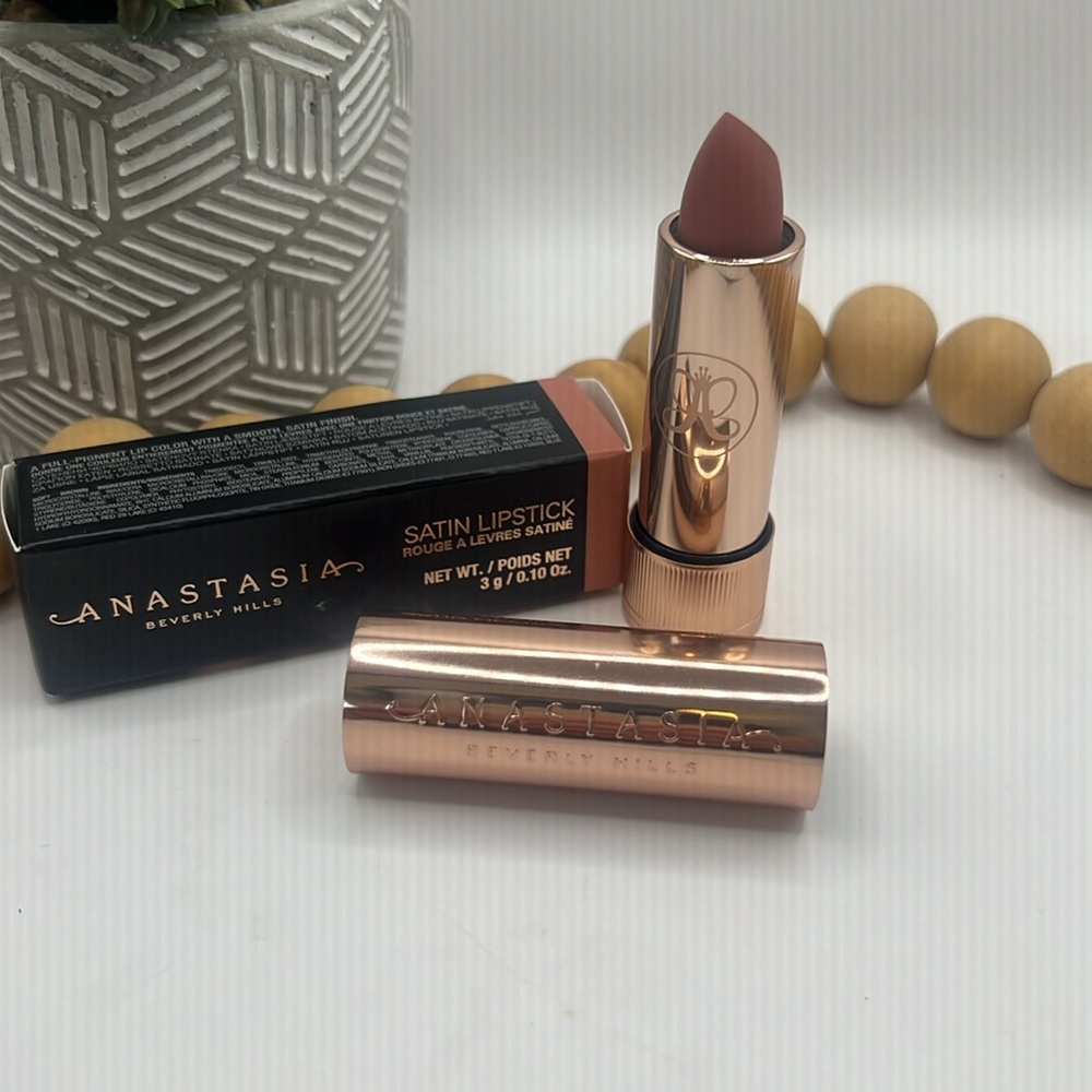 Anastasia Beverly Hills Satin Lipstick (Soft Brown)